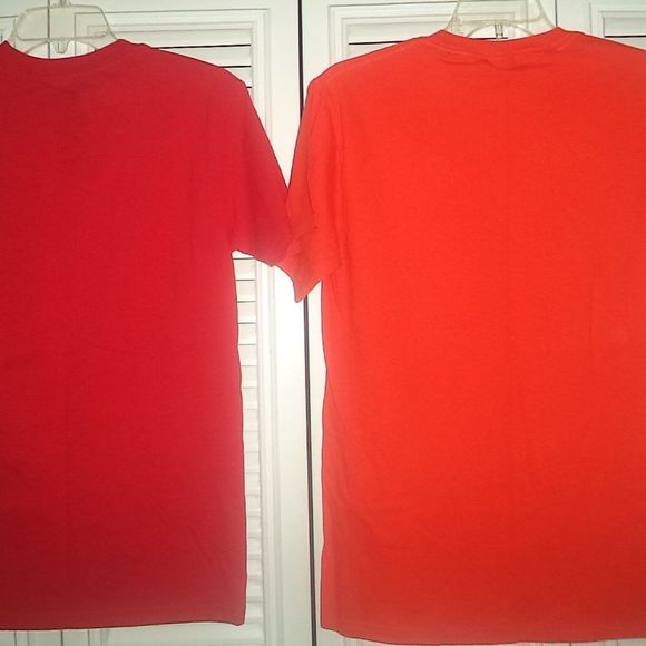 2 SHORT SLEEVE GRAPHIC TEES FUNNY T SHIRTS SRIRACHA & DRUNK~WOMENS MENS SIZE S - Picture 5 of 5